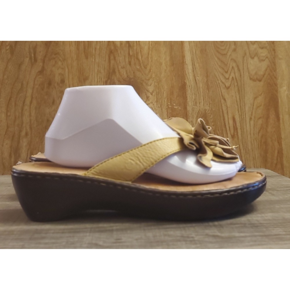 Born Radiance Wedge Slip On Sandals Women's Size 10 Yellow